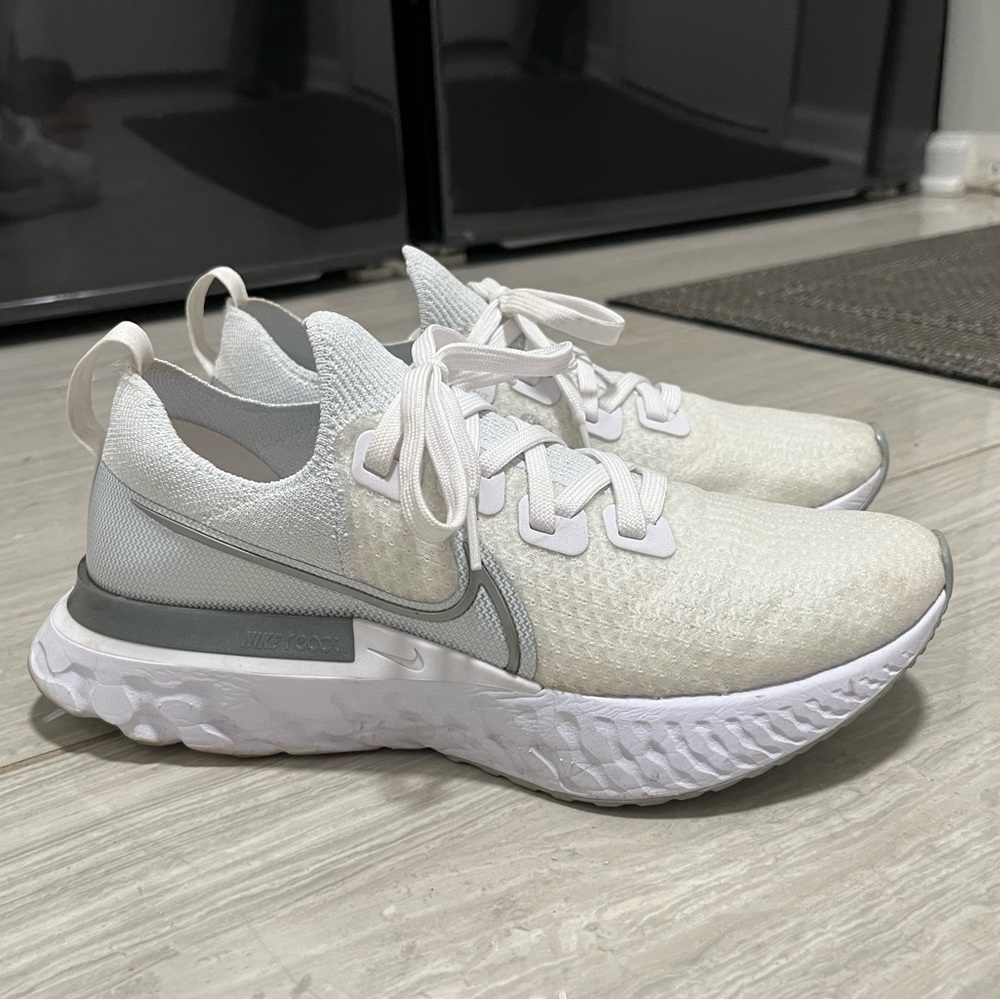 White Nike Tennis Shoes